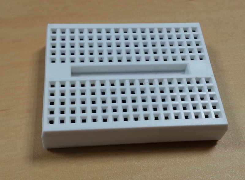 Fichier:BreadBoard.jpg